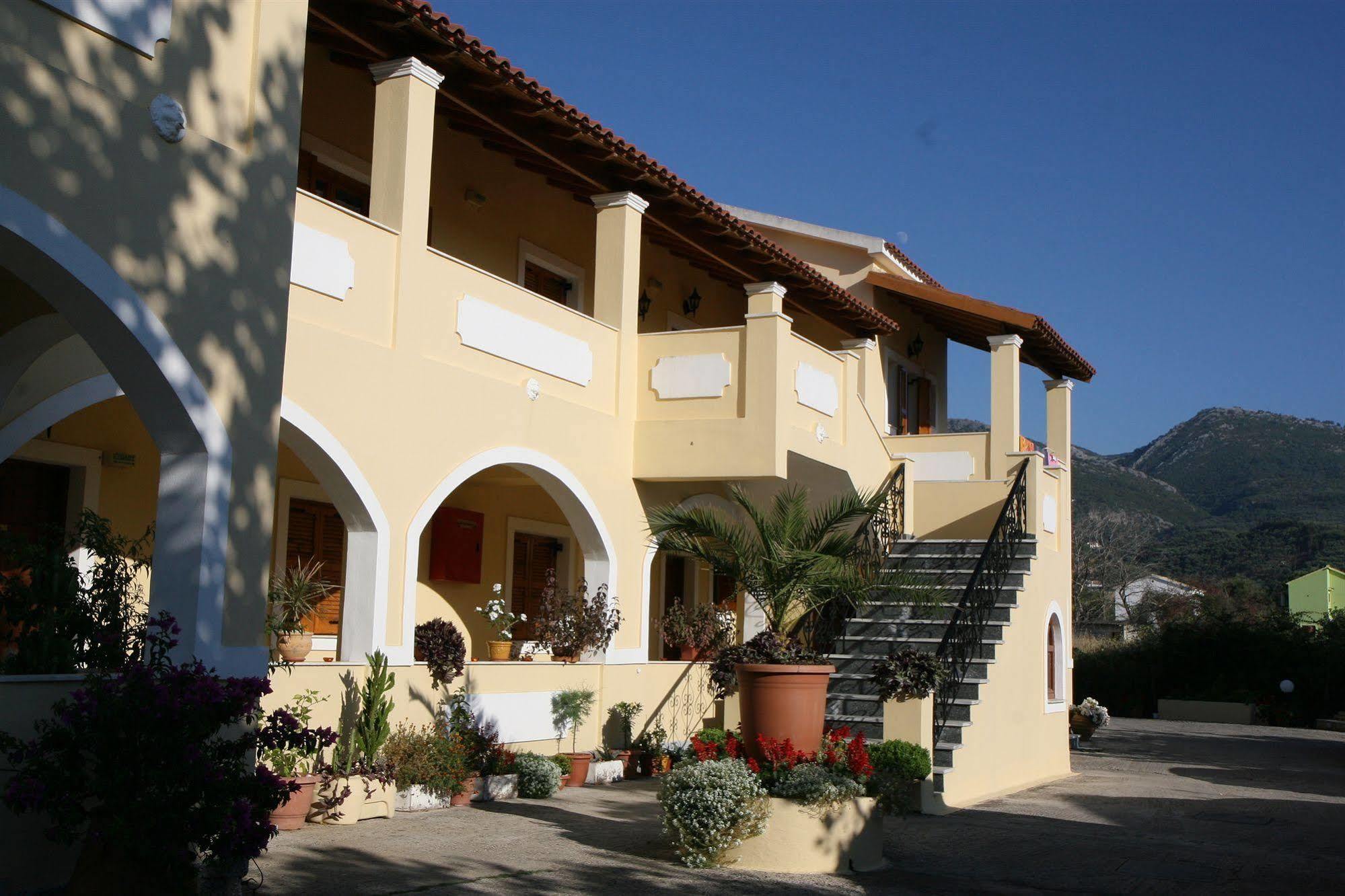 Feeloxenia Corfu Apartments Acharavi  Exteriör bild